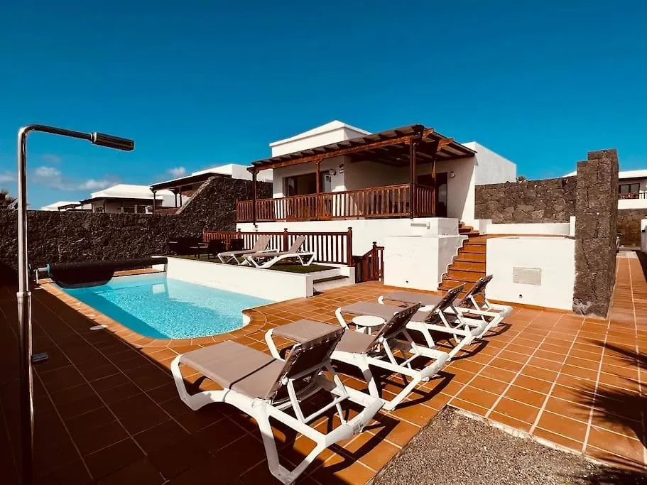 Lovely Casa Suenos, Heated Pool X Snooker Table Playa Blanca  0*, Playa Blanca (Lanzarote) Espanha